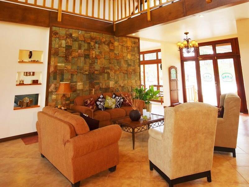 Pinegrove Lodge Mountain Resort Cagayan de Oro Esterno foto
